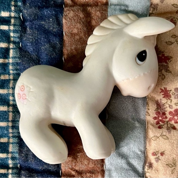 Enesco Precious Moments Figurine - Picture 3 of 4